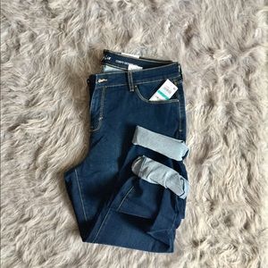 Skinny leg/curvy 16L jeans